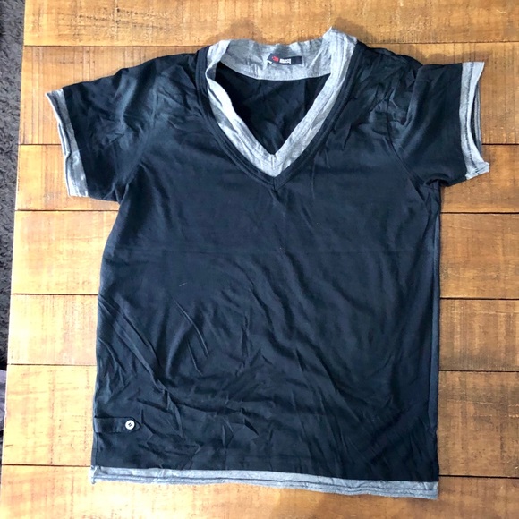 +39 Masq V-Neck T-shirt - Picture 1 of 3